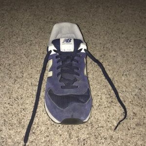 New balance 574’s Navy blue, size 11